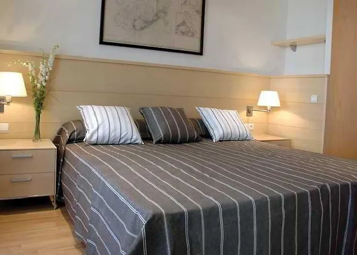 Hotel Consell De Cent 2*